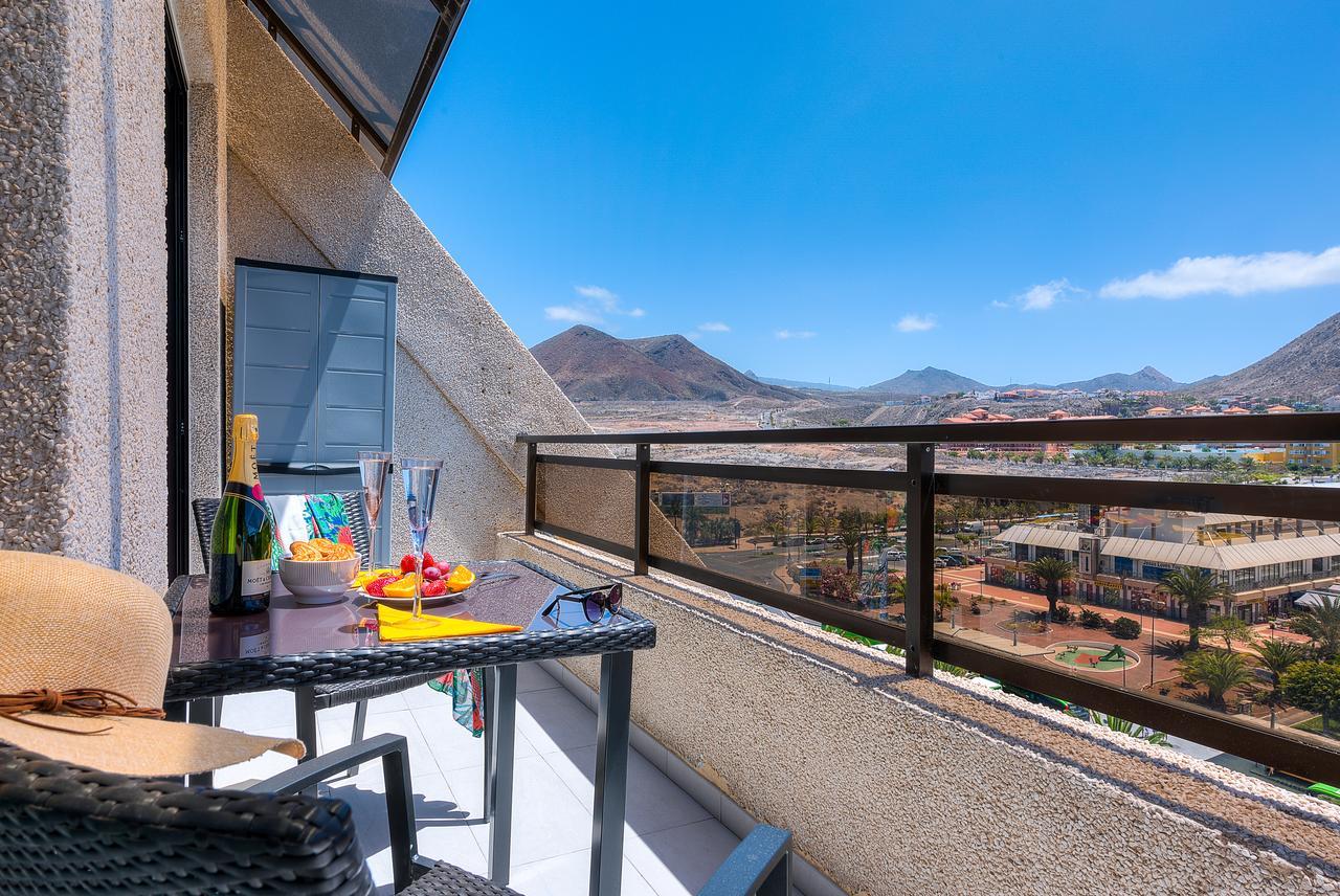 Modern Apartment Los Cristianos Center Экстерьер фото