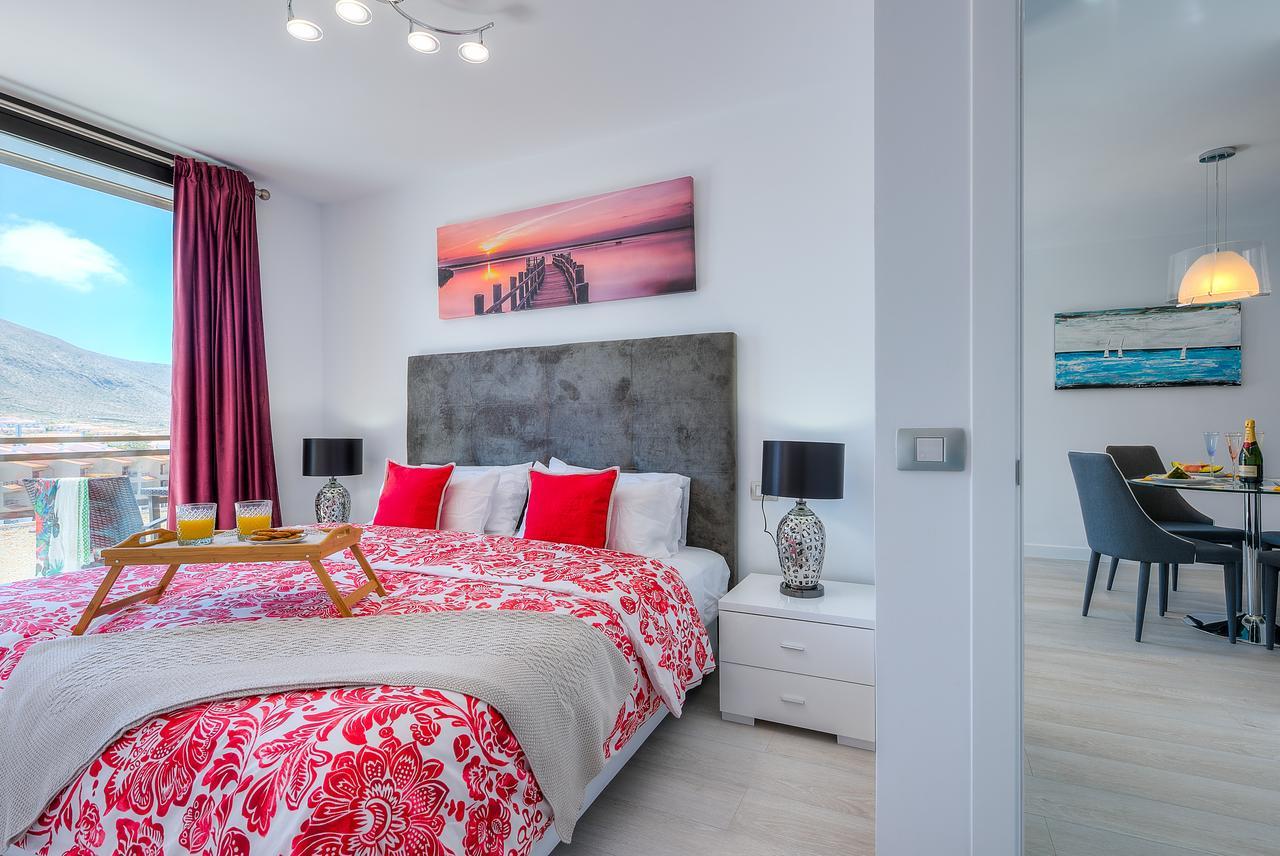 Modern Apartment Los Cristianos Center Экстерьер фото