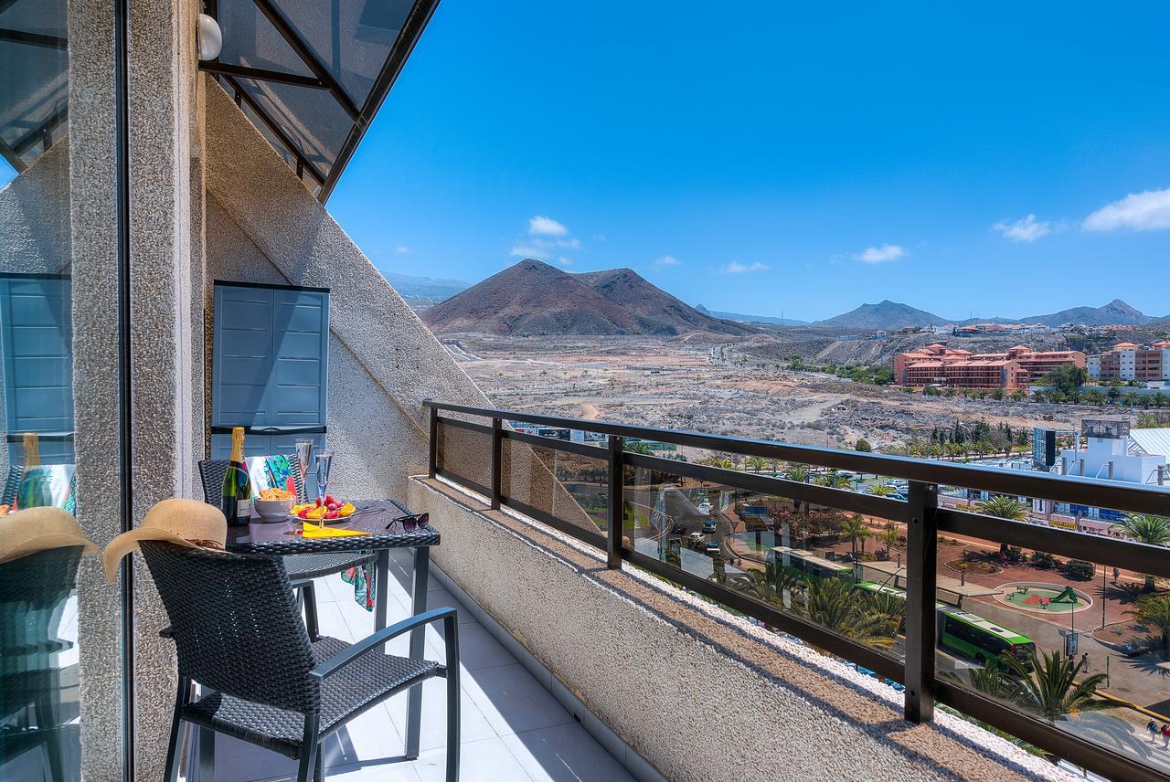 Modern Apartment Los Cristianos Center Экстерьер фото